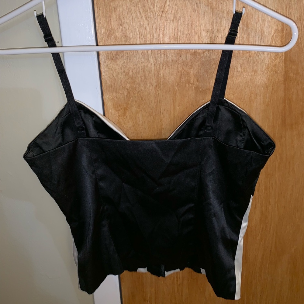 Corset - Picture 2 of 2